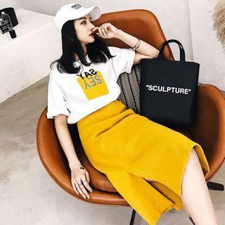 Set: Short Sleeve Letter Print T-shirt + Slit-hem A-line Skirt