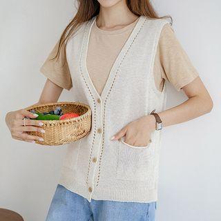 Buttoned Slit-side Knit Vest