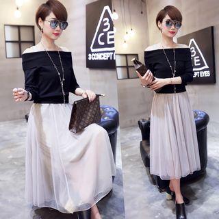 Set: Off-shoulder Top + Mesh Skirt