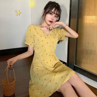 Floral Short-sleeve V-neck A-line Dress