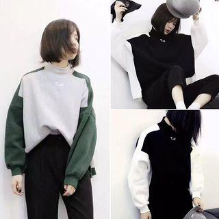 Panel Fleece-lined Sweatshirt