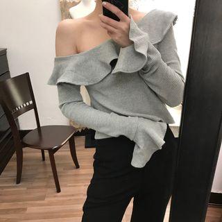 Off-shoulder Ruffle Bell-sleeve Top