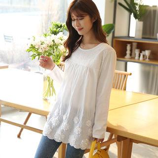 Eyelet-lace Trim Rosette Top