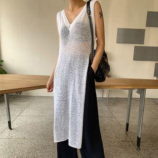 Sleeveless Deep-slit Long Knit Top