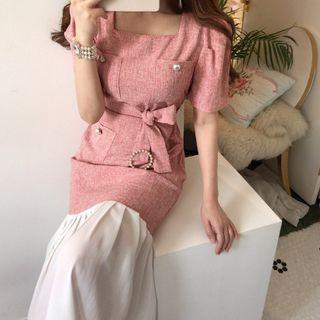 Short-sleeve Pocketed Sheath Dress