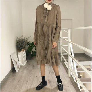 Houndstooth Long-sleeve Tie-neck Accordion Pleat Dress