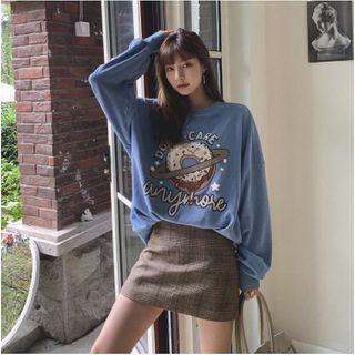 Doughnut Print Sweatshirt / Plaid Mini A-line Skirt