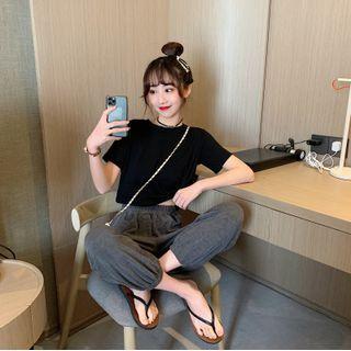Short-sleeve T-shirt / Cropped Sweatpants