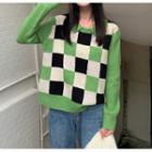Round Neck Checkerboard Sweater Green & Black & White - One Size