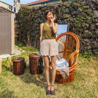 Scallop-trim Linen Shorts