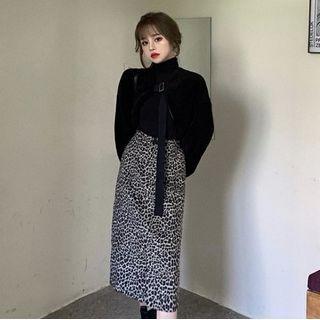 Turtle Neck Long-sleeve Plain T-shirt / Velvet Shrug Cardigan / High-waist Leopard Pattern Skirt
