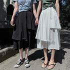 Short-sleeve Crinkled T-shirt / Midi A-line Skirt