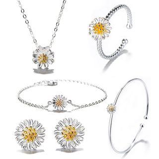Flower Pendant / Stud Earring / Ring / Bracelet