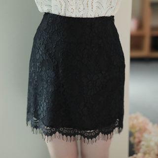 Scallop-hem Lace Miniskirt