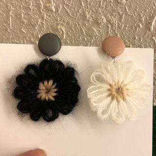 Flower Drop Earring B88 - 1 Pair - Black - One Size
