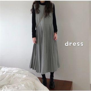 Turtleneck Top / Midi Pleated Tank Dress