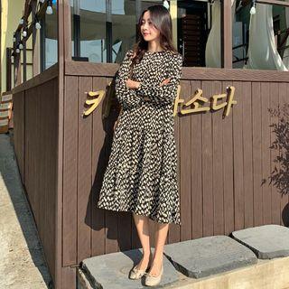 Patterned Tiered Midi Dress Black - One Size