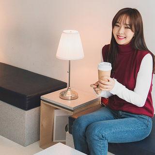 Turtle-neck Sleeveless Brushed Fleece Top