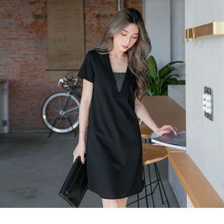 Short Sleeve V-neck Panel Dress
