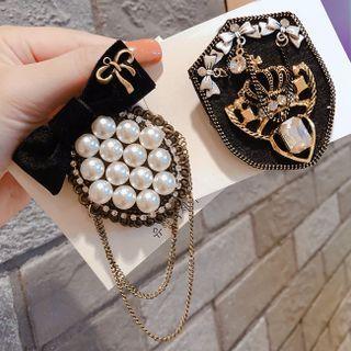 Bow Faux Pearl Brooch / Crown Alloy Brooch