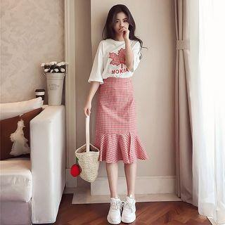 Set: Printed T-shirt + Check Ruffled Skirt