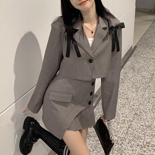 Bow Accent Long-sleeve Cropped Blazer / High-waist Asymmetrical Accordion Pleat Mini Skirt