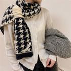 Two-tone Printed Knit Scarf