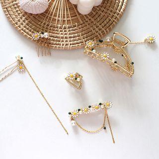 Flower Faux Pearl Hair Clamp Gold - One Size