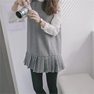 Sleeveless Pleat-hem Mini Dress