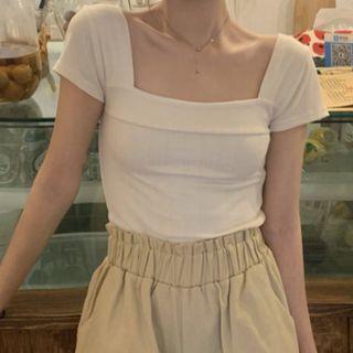 Short-sleeve Square-neck T-shirt Pale Almond - One Size