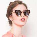 Cat Eye Sunglasses With Chain Strap