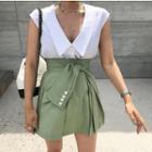 Sleeveless V-neck Top / A-line Skirt