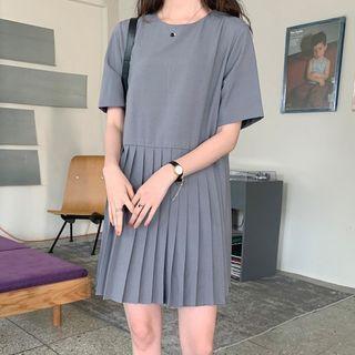 Plain Short-sleeve Shift Dress Gray - One Size