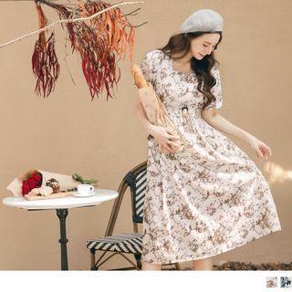 Short Sleeve Square Neck Print Shift Dress