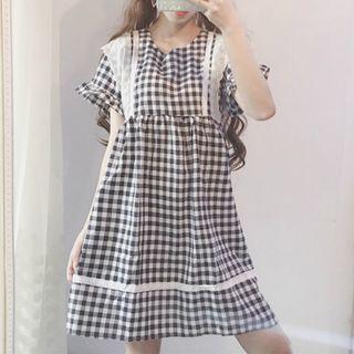 Frill Trim Plaid Short Sleeve Dress