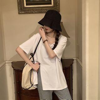 Plain Slit T-shirt / Boot-cut Pants