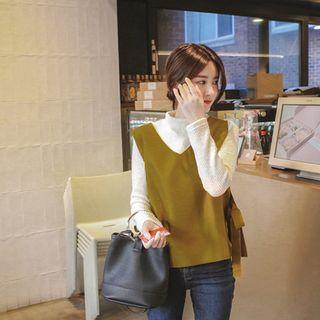 V-neck Tie-side Knit Vest