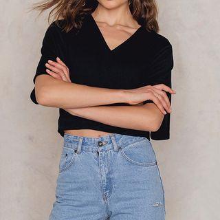 V-neck Cropped Top