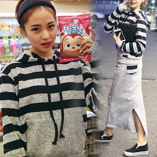 Set: Hooded Pullover + Skirt