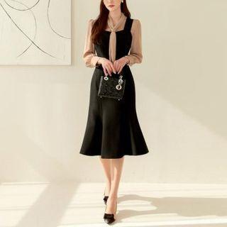 Sleeveless Mermaid-hem Midi Dress