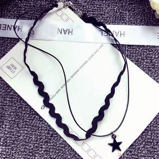Star Layered Choker