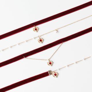 Rhinestone Heart Pendant Velvet / Faux Pearl Choker