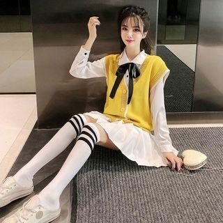 Knit Vest / Tie Neck Shirt / Pleated Skirt / Set