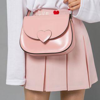 Happy Ending Heart-button Shoulder Bag