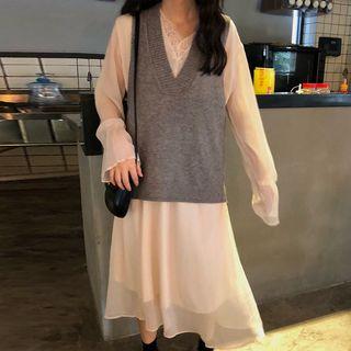 V-neck Long-sleeve Midi Dress / V-neck Knitted Vest