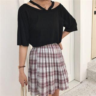 Cut-out Shoulder Plain Tee