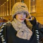 Applique Fleece Bucket Hat / Scarf