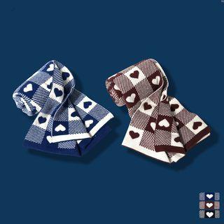 Check Heart Print Knit Scarf