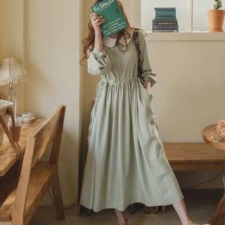 Contrast-collar Tie-waist Long Dress