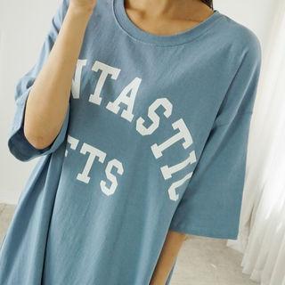Lettering Drop-shoulder T-shirt Dress